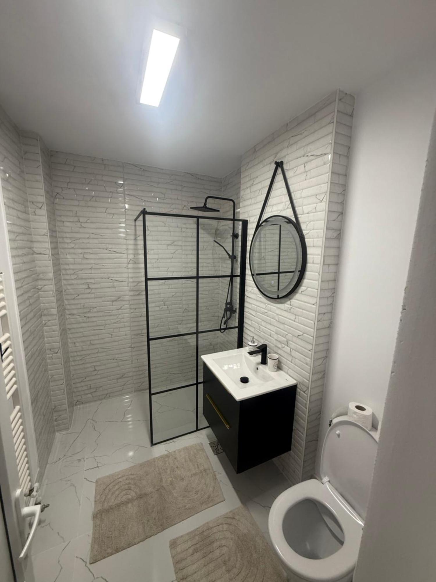 חונדוארה Modernul Apartament De Langa Castel מראה חיצוני תמונה